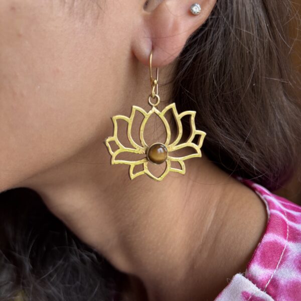 Boho Lutos Earring - Image 2