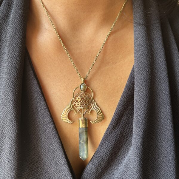 Boho Shri Yanatr wing pendatn - Image 2