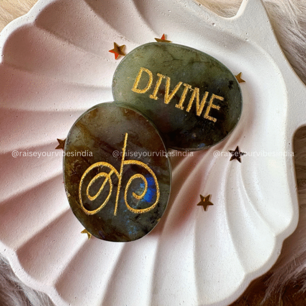 Divine - Labradorite Pocket Stone